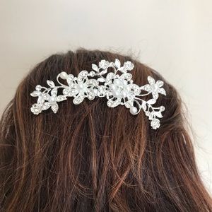 Rhinestone hair comb Prom 💕 👰🏻 Wedding?